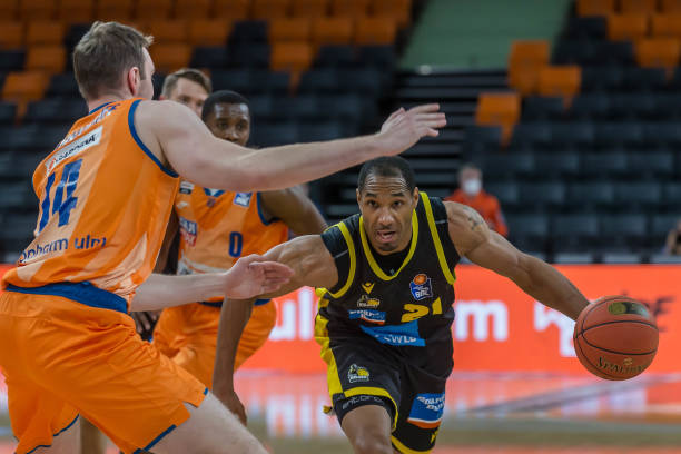 裁的不同看 裁的不同看