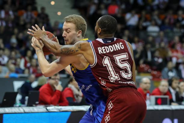 两队的竞争 两队的竞争